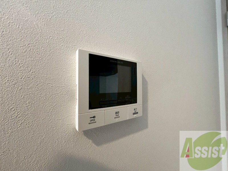 セキュリティ　ＴＶモニター付インターホンです。来客者の顔が見えるので安心！