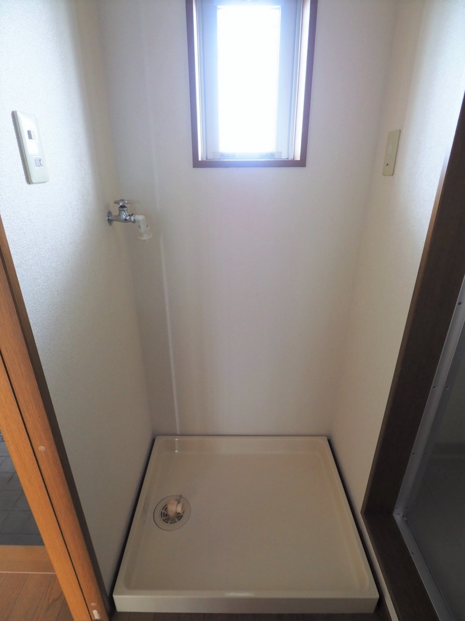 その他部屋・スペース　室内洗濯機置場　浴室入口近くに設置できるので便利です