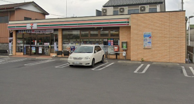 コンビニ　セブンイレブン栃木市泉町店（コンビニ）まで403m