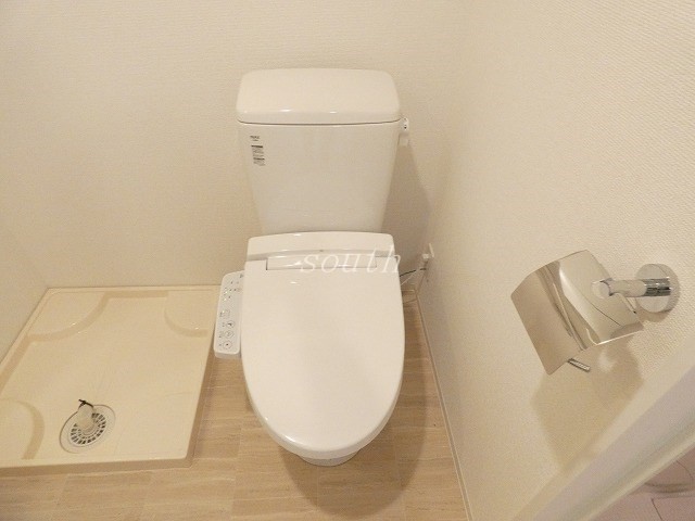 トイレ　お部屋により室内カラーが異なります