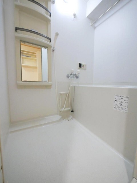 バス・シャワールーム　同物件別号室の参考写真です
