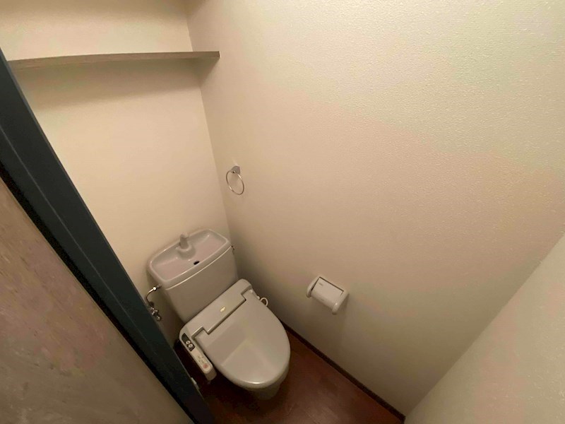 トイレ　同物件別部屋イメージ