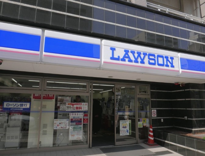 コンビニ　ローソン日本橋横山町店（コンビニ）まで58m