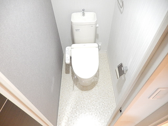 トイレ　同シリーズの画像参照