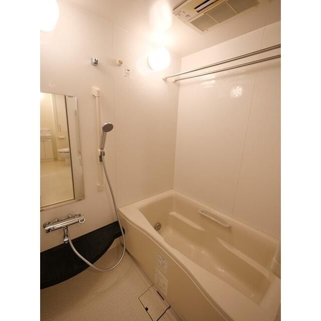 バス・シャワールーム　お風呂です