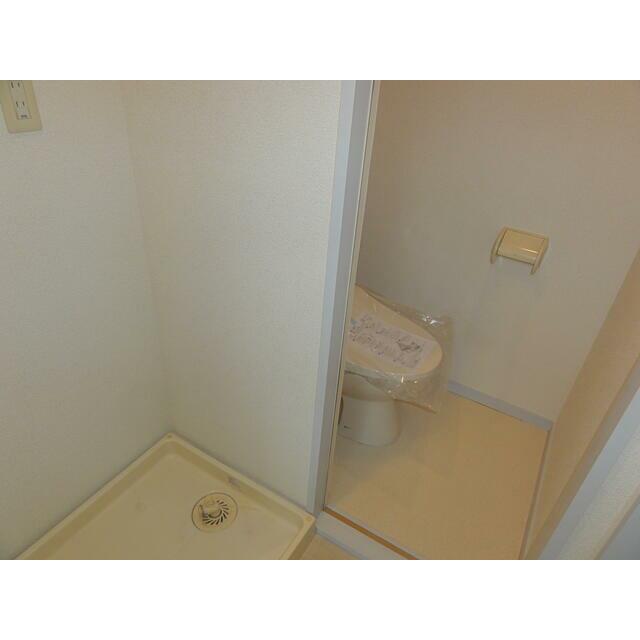 トイレ　落ち着いた色調のトイレです♪