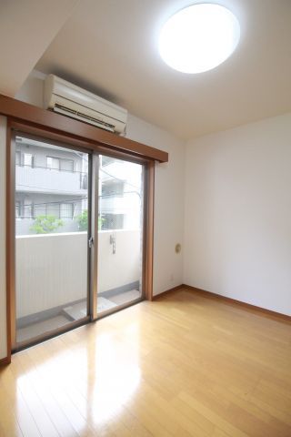 居室・リビング　アーバイル本郷東大前　文京区本郷6