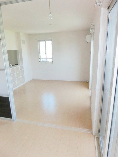 居室・リビング　10.5帖のリビングです