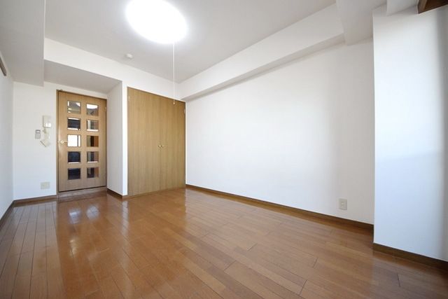 居室・リビング　★洋室約８帖★