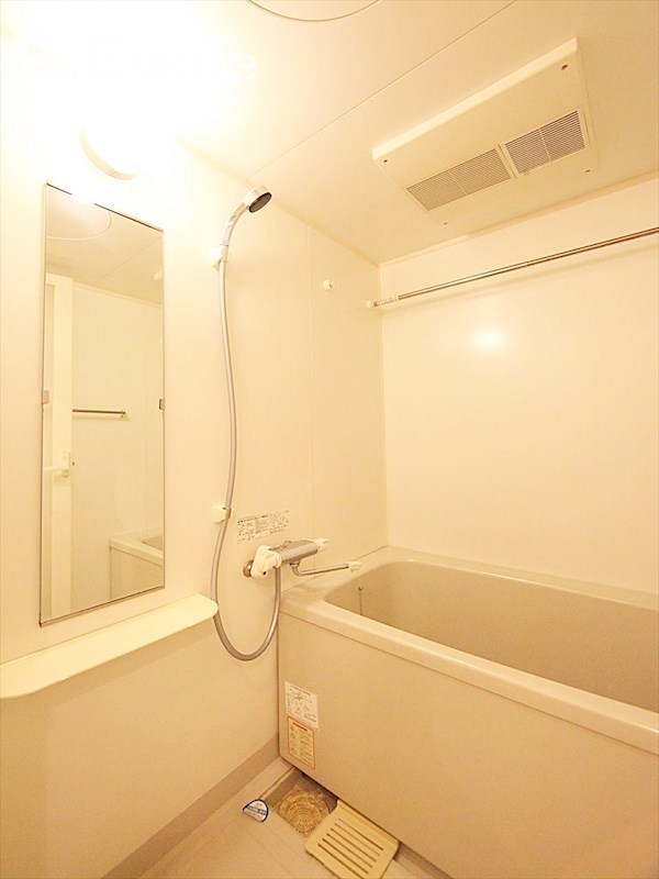 バス・シャワールーム　バスルーム