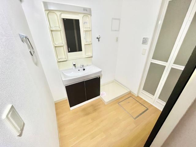 洗面設備　洗髪洗面化粧台