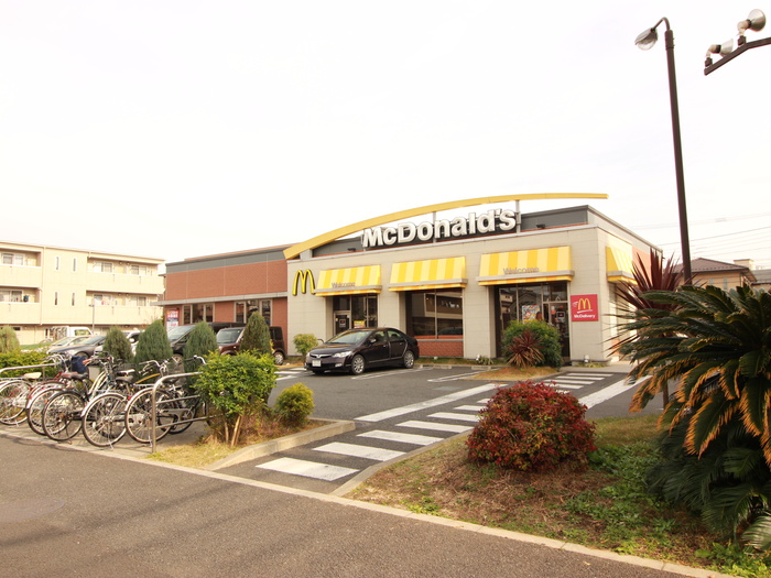 飲食店　マック（飲食店）まで396m