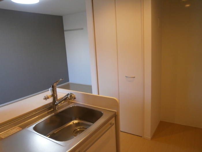 キッチン　シャンプードレッサー