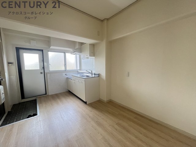 居室・リビング　2面バルコニーで明るいダイニング♪