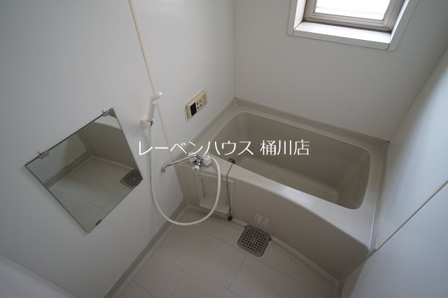 バス・シャワールーム　レーベンハウス桶川店へ　048-787-5511