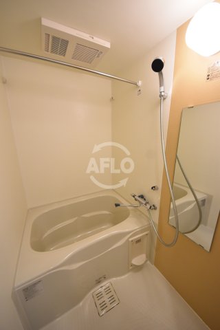 バス・シャワールーム　レジュールアッシュウエストレジス　浴室
