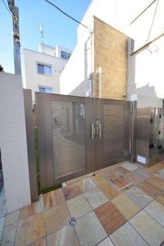 エントランス　毎日通るエントランスはこんな感じです♪