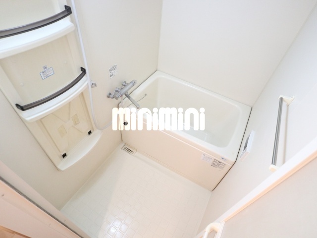 バス・シャワールーム　浴室乾燥機付きバスルーム