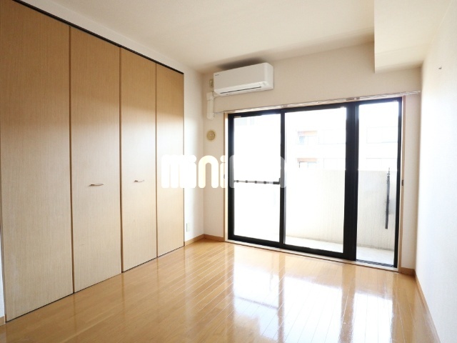 居室・リビング　６．１帖洋室