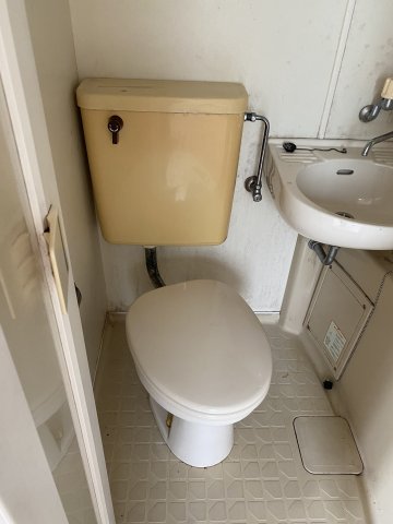 トイレ　浴室内にトイレがあります☆