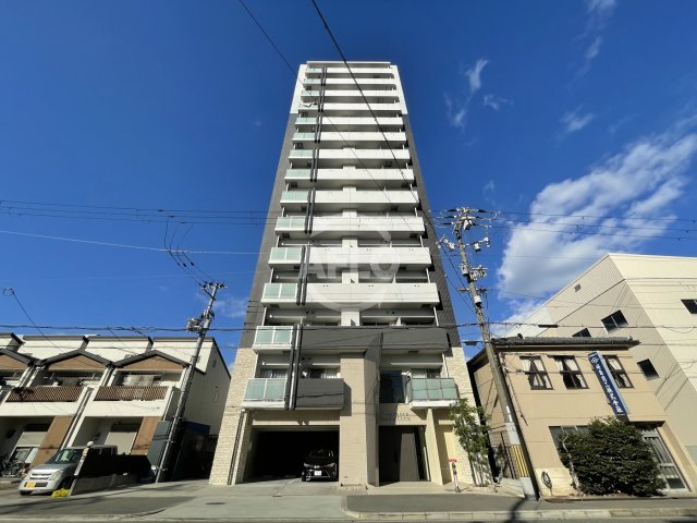 建物外観　アドバンス大阪ルーチェ　スタイリッシュな外観