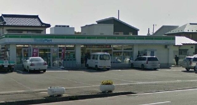 その他　ファミリーマート（その他）まで400m