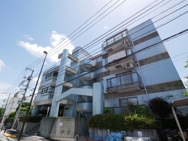 ロビー　★おしゃれな外観の様子★