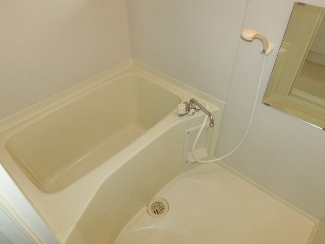 バス・シャワールーム　バストイレ別