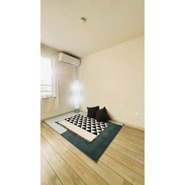 居室・リビング　家具・小物などは付属しません。