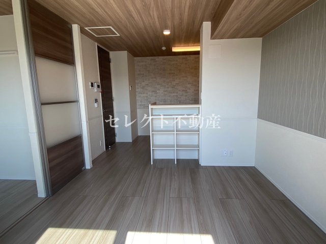 居室・リビング　【カーサ八代】305 リビング