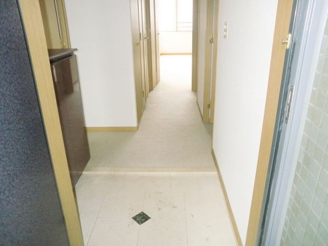 玄関　★お洒落な大理石調の玄関です★