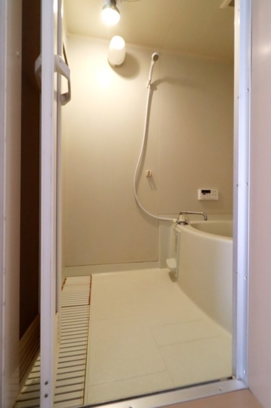 バス・シャワールーム　図面と現状に相違がある場合には現状を優先