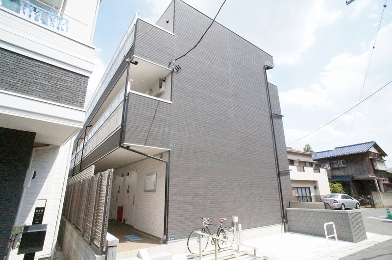 建物外観　落ち着いた雰囲気の外観です