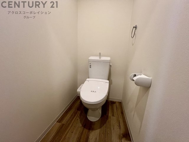 トイレ　温水洗浄便座機能付き♪