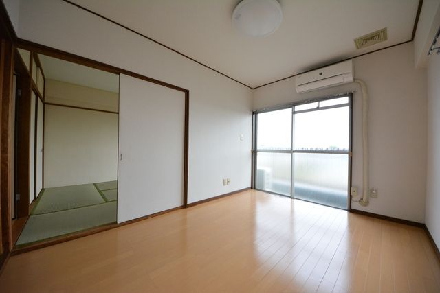 居室・リビング　洋室