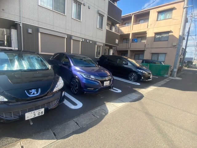 駐車場　駐車場