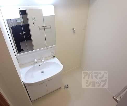 洗面設備　シャンプードレサー