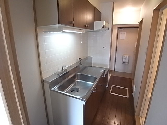 キッチン　ガスコンロ設置型のキッチン