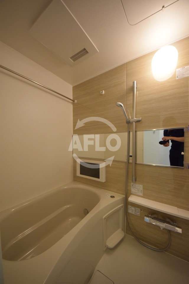 バス・シャワールーム　Vinoプレジオ本町　浴室