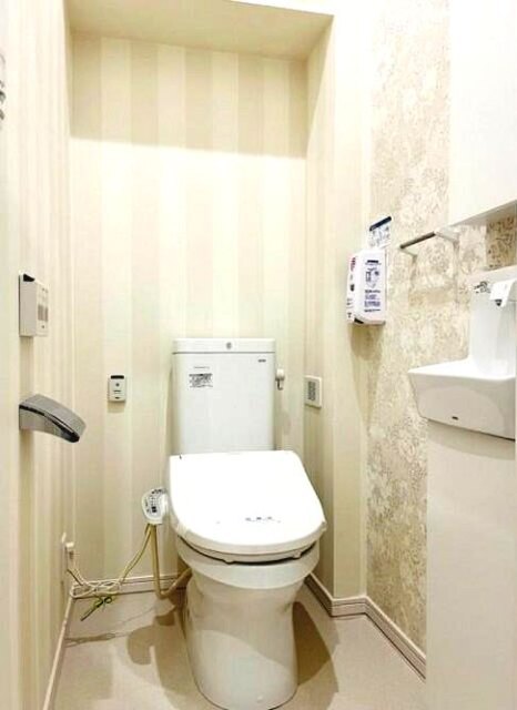 バルコニー　浴室乾燥機完備