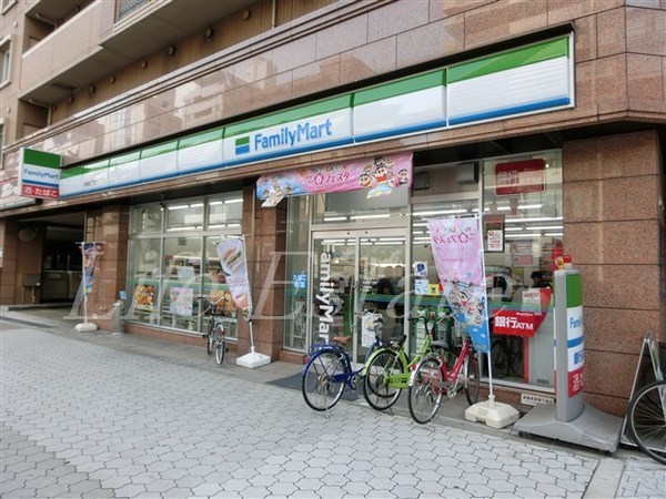 コンビニ　ファミリーマート谷町四丁目店（コンビニ）まで205m