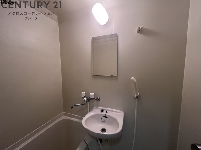 洗面設備　浴室内に洗面台あり♪