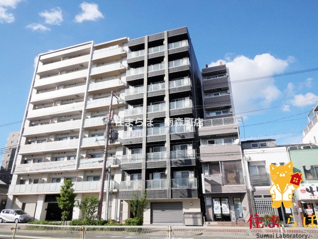 建物外観　「見ないで終わるには、惜しすぎる。」