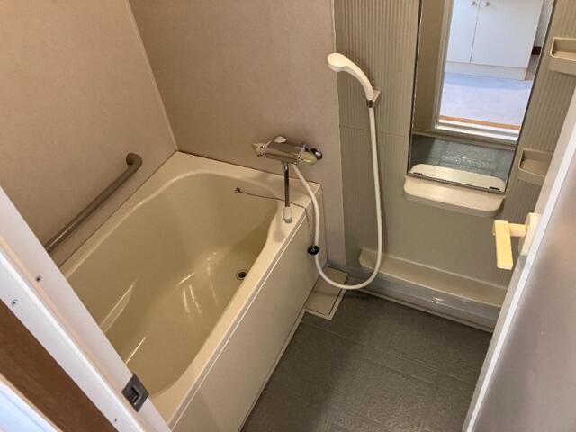 バス・シャワールーム　日々の暮らしに欠かせないお風呂です