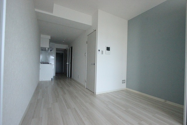 居室・リビング　同物件別号室です。