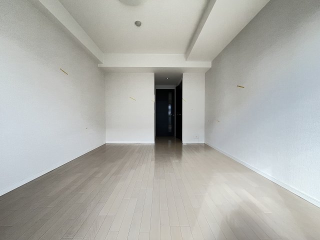 居室・リビング　こちらの居間で趣味の時間をお楽しみください