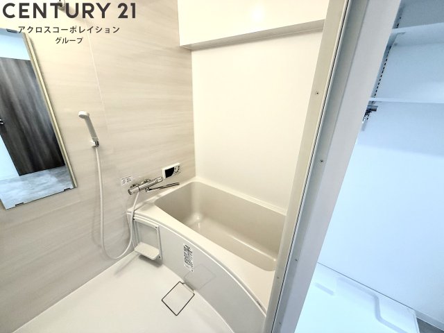 バス・シャワールーム　シンプルで機能的なユニットバスです！