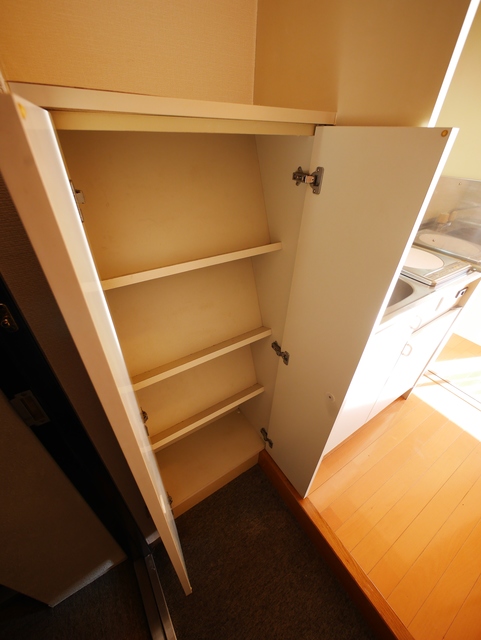 収納　シューズボックス付き