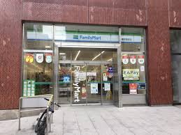コンビニ　ファミリーマート 一番町店（コンビニ）まで305m