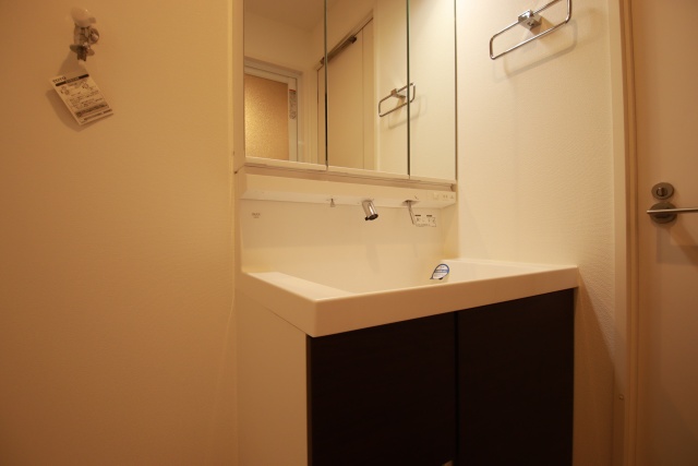 洗面設備　※別室の参考写真の為、現況優先です。